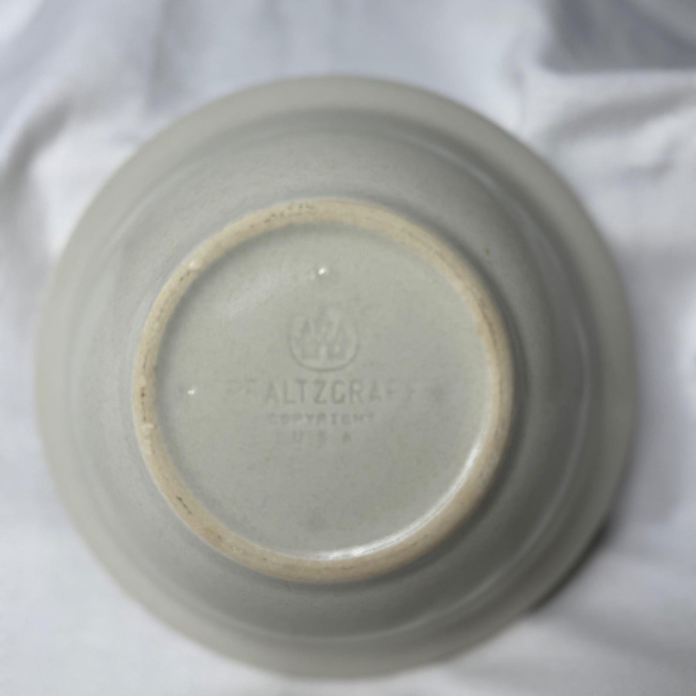 Pfaltzgraff Village Stoneware Set 2 Cereal Bowls 4 Bread Plates USA Vintage - Picture 5 of 12